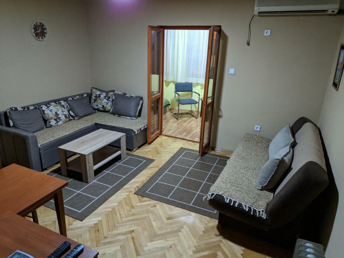 Malo Brdo Apartment Podgorica Exterior photo